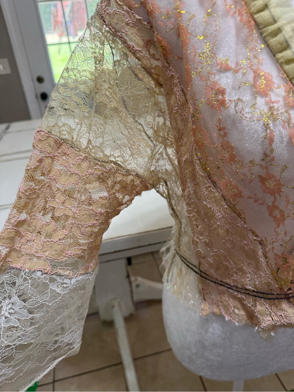 Free People Romantic Lace Wrap Top Boho Fairycore Ruffle Tie Front Size Large - Picture 4 of 13
